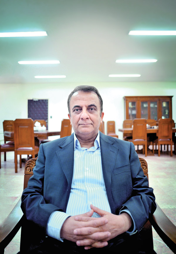 index:1|width:250|height:359|align:left