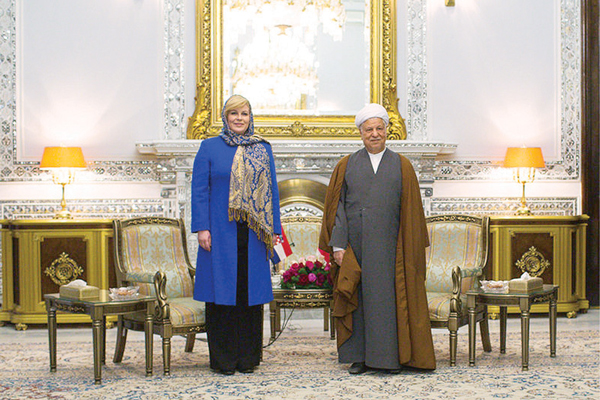 index:5|width:220|height:147|align:center