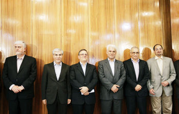 یک در برابر چهار