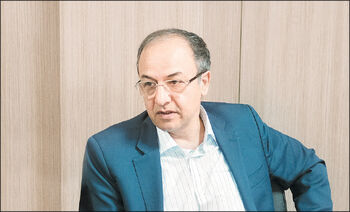 بزرگ نمی‌شویم