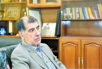 فیل اقتصاد در اتاق تاریک پارلمان


