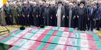 نماز بر پیکر شهیدان
