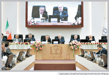 بی‌پولی عیان

