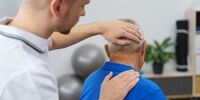 هزینه جراحی دیسک گردن چقدر است؟ آیا ارزش هزینه‌ها را دارد؟