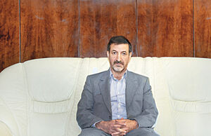 مشهد نشست می‌کند