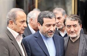 سانتریفوژها می‌چرخند