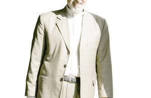 مردی که خیلی چیزها می‌داند