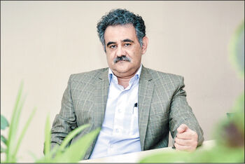 باید بار دولت را کم کرد