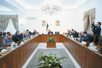 جلسات پایان‌ناپذیر 