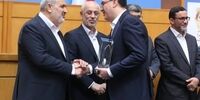 از مدیرعامل شرکت صنایع چوب و کاغذ مازندران به عنوان مدیر برتر صنعتی  تقدیر شد