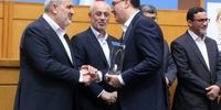 از مدیرعامل شرکت صنایع چوب و کاغذ مازندران به عنوان مدیر برتر صنعتی  تقدیر شد