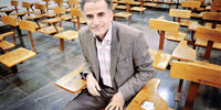 مانع ریزش ۳۰۰ هزار شغل شدیم