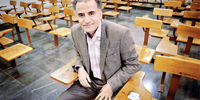 مانع ریزش ۳۰۰ هزار شغل شدیم