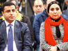 ایستاده چون شمع