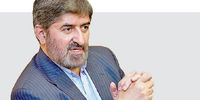 همچون مدرس، همچنان تنها