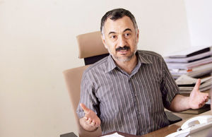 قطب سوم پا نمی‌گیرد