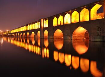شیراز بریم یا اصفهان؟ مقایسه جامع دو شهر توریستی ایران!