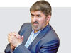 ایستاده در توفان