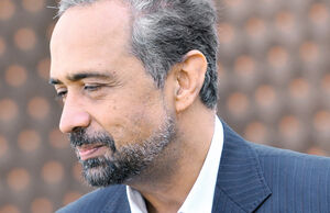 همه کنار کشید‌ند‌
