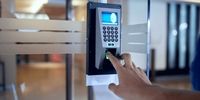  قیمت انواع دستگاه حضور غیاب و تاثیر دستگاه‌های کارتزنی و چشمی در مهار کرونا!