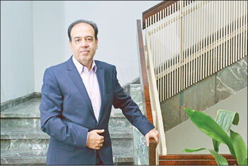 تجار زمین‌گیر
