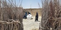 توزیع مخازن هزار لیتری آب در روستای کندوکه بخش هیرمند سیستان و بلوچستان